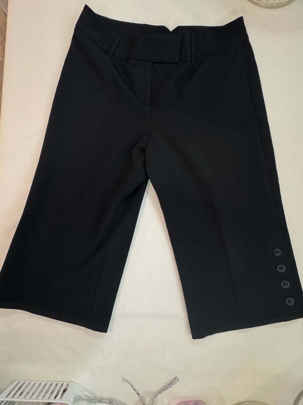 Black Bermuda Walking Shorts Button Hem Career Minimalist Women’s Petite 10